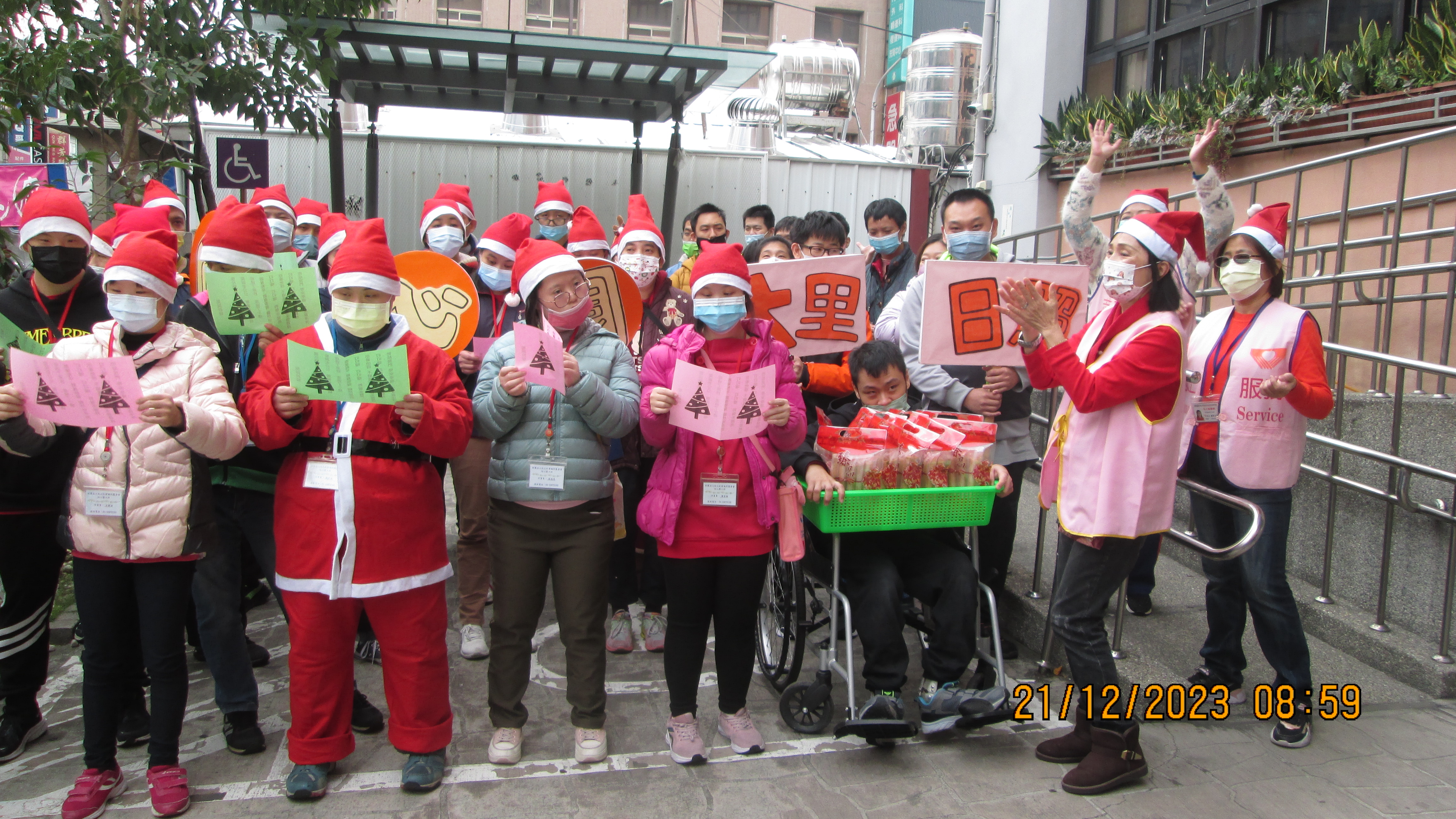 社區日照中心，心智發展遲緩兒蒞局報佳音